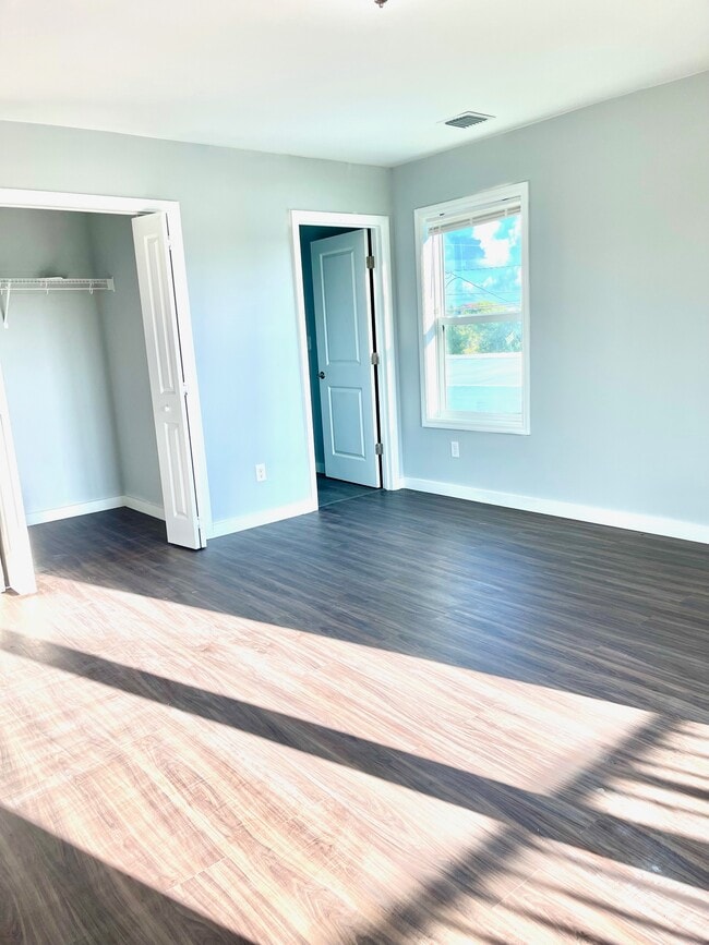 3rd Floor Master Bedroom/Bathroom - 51 Barcelona Dr