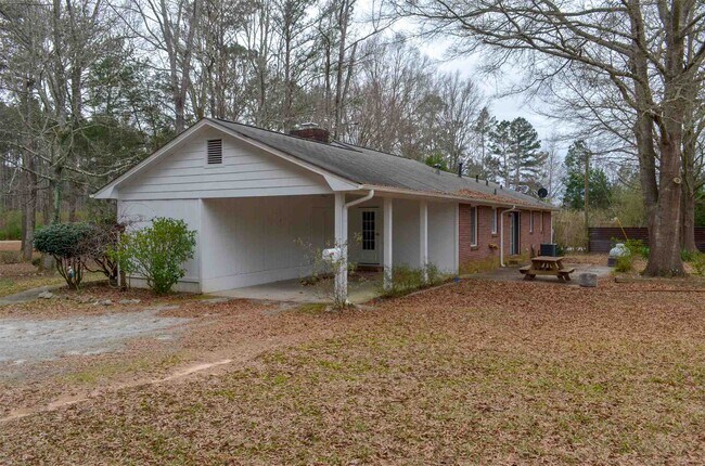 Building Photo - 289 Bernhard Rd
