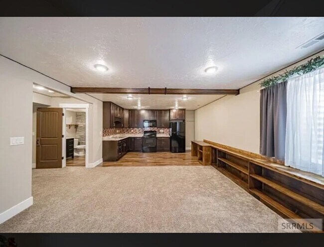 Foto del edificio - 2845 Brooklyn St