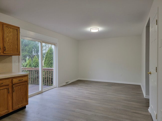 Building Photo - 336 Cardinal Ln