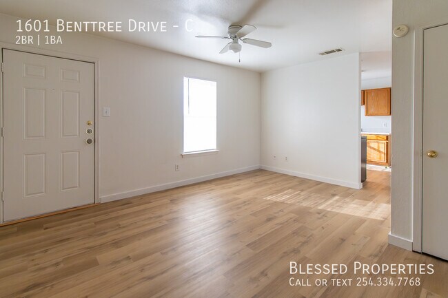 Foto del edificio - 1601 Benttree Dr