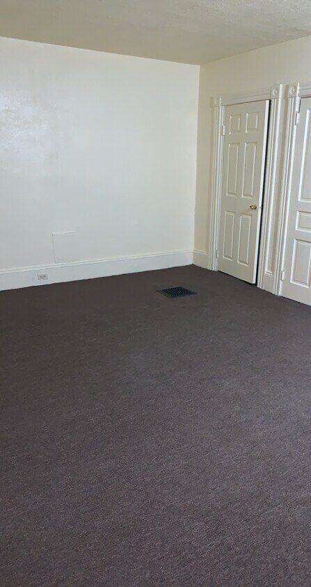 Foto principal - 632 E King St
