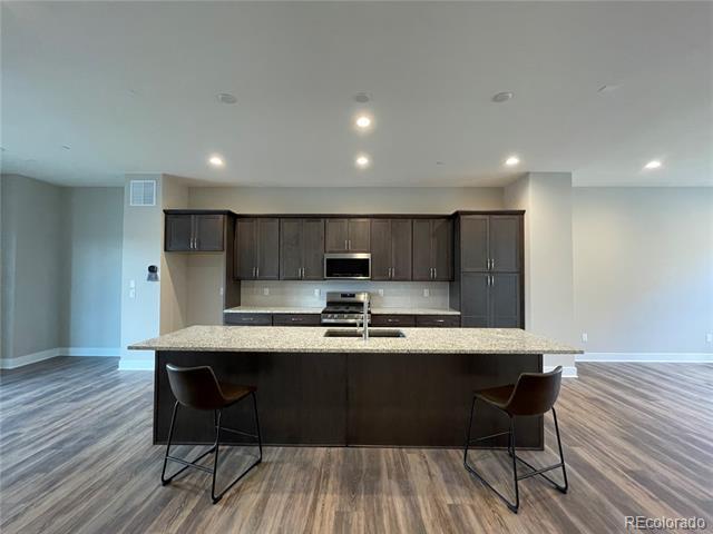 Building Photo - 761 Promenade Dr