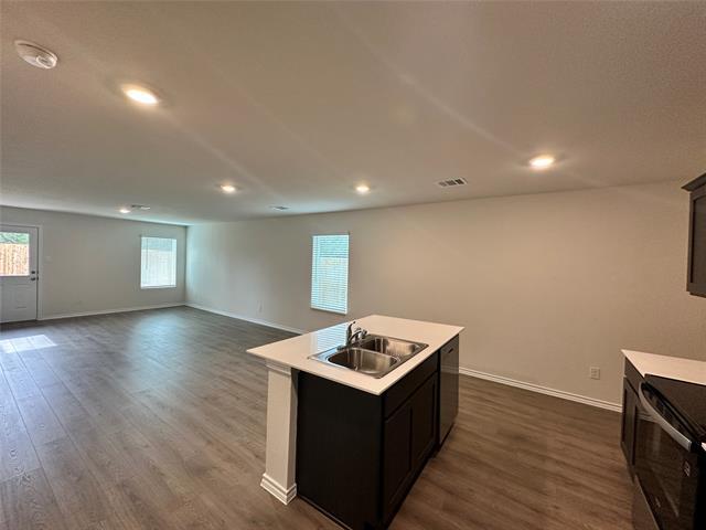 Foto del edificio - 1325 Brook Ln