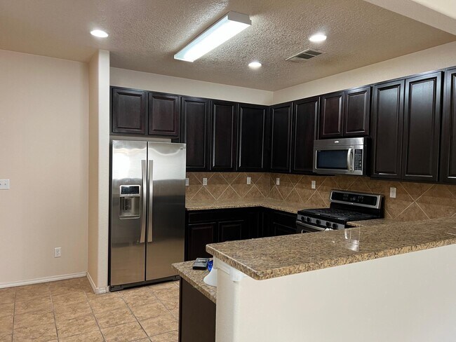 Foto del edificio - 10844 Fort Point Ln NE