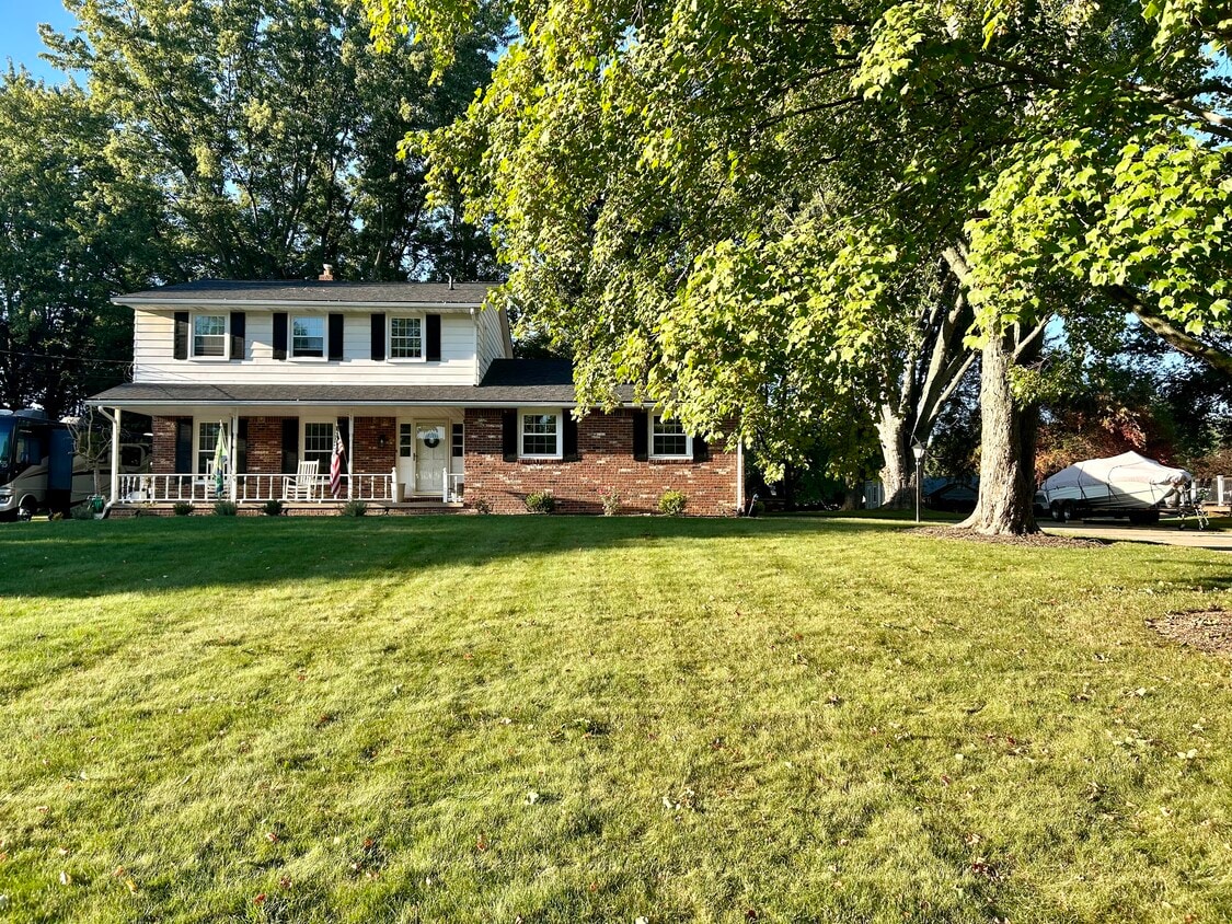 5591 Comanche St NW, North Canton, OH 44720 House Rental in North