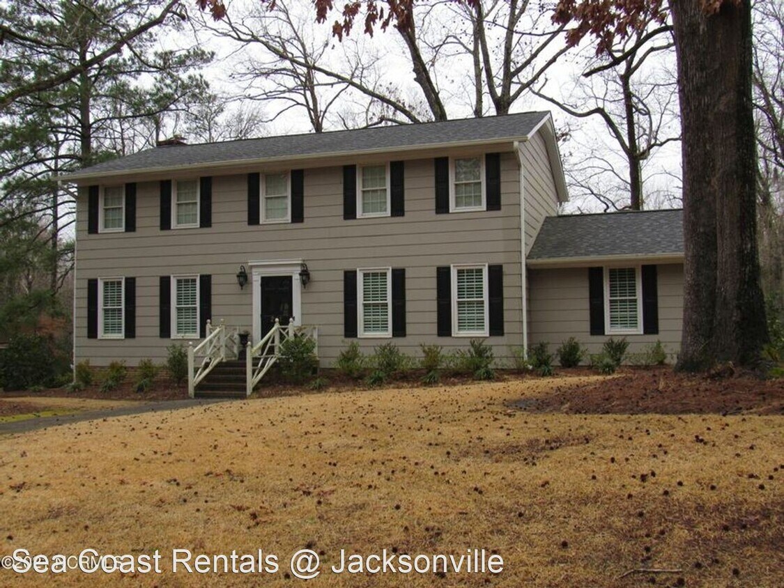 Foto principal - 4 br, 3 bath House - 201 Brookview Drive