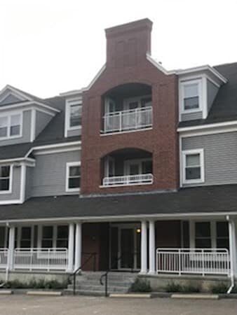 Building Photo - 1732 Main St