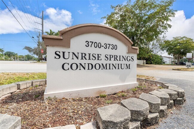Foto del edificio - 3710 N Pine Island Rd