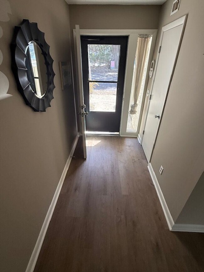 Foto del edificio - 2 Bedroom / 2 Bathroom @ Surf Court