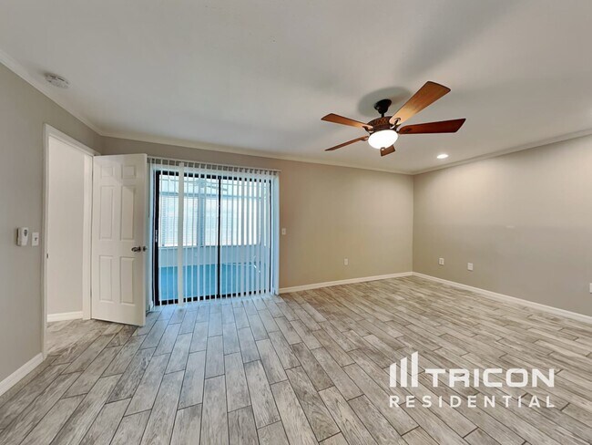 Foto del edificio - 4005 Cypress Landing S