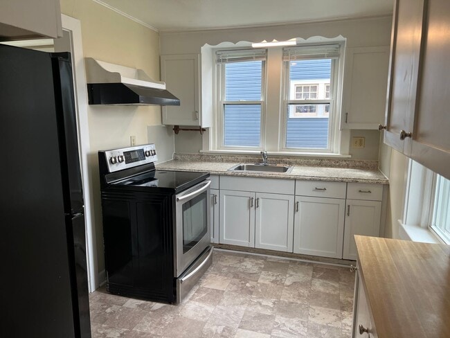 Building Photo - Beautiful 3 Bedroom Home in Millersville!