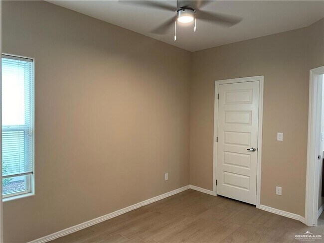 Foto del edificio - 2919 W Driftwood St