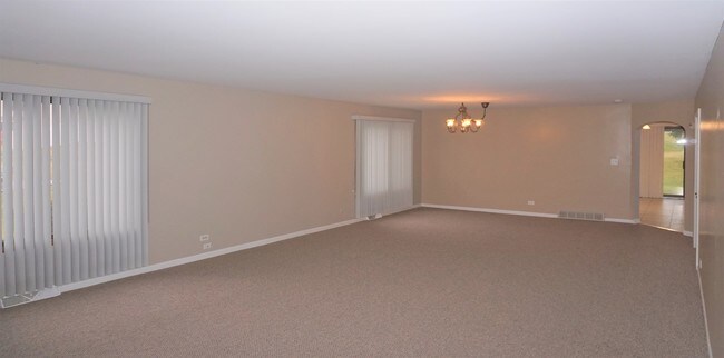 Building Photo - 313 Dawn Ct