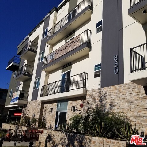 Foto principal - 850 S Gramercy Pl