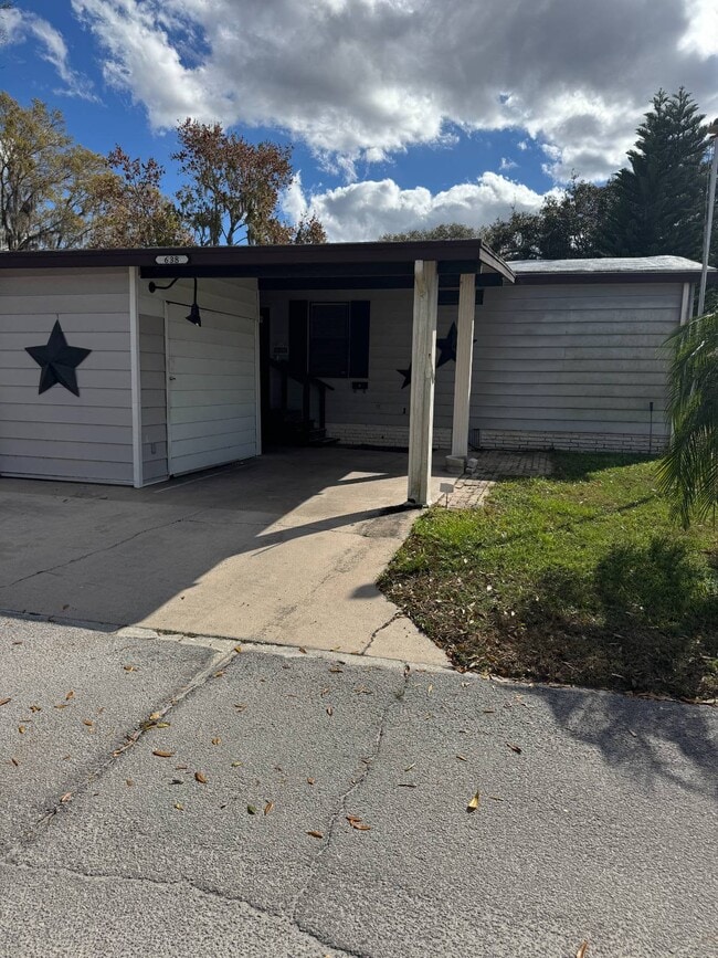 Foto del edificio - 638 N Edgewater Dr