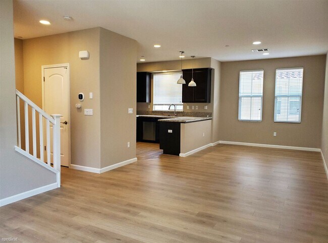 Foto del edificio - 2 br, 2.5 bath Townhome - 164 Heligan Lane 4