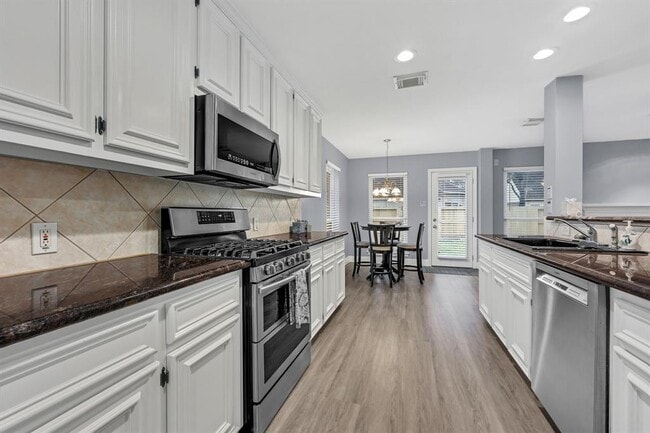 Building Photo - 12722 Wolf Creek Ct