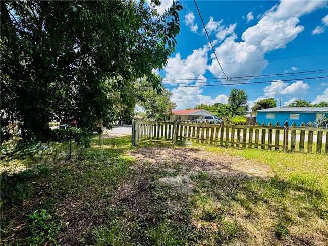 Building Photo - 2927 Dudley Dr