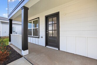 Building Photo - 11806 Holly Hurst Dr