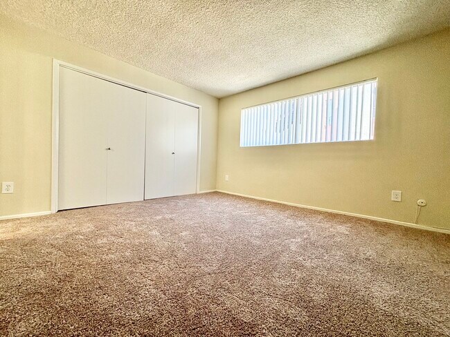 Foto del edificio - 5204 Yarmouth Ave. Encino, CA 91316