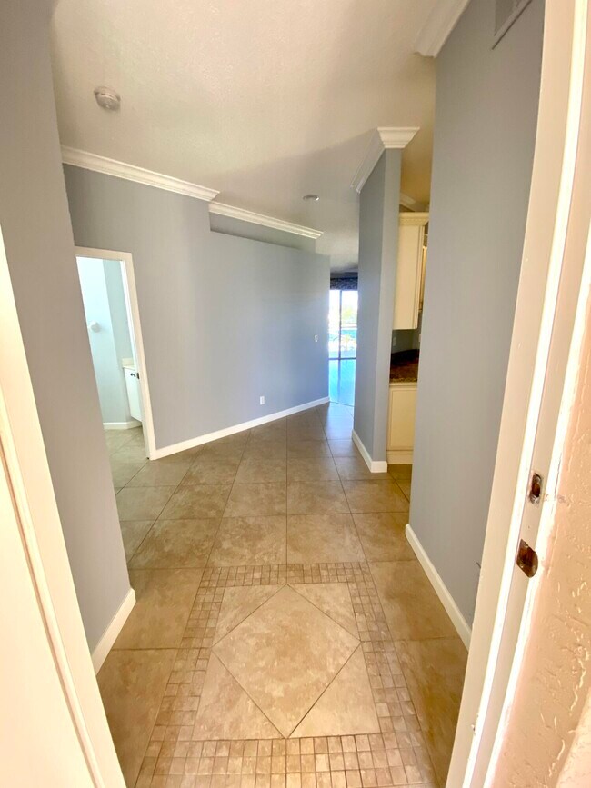 Building Photo - 510 SW Treasure Cove