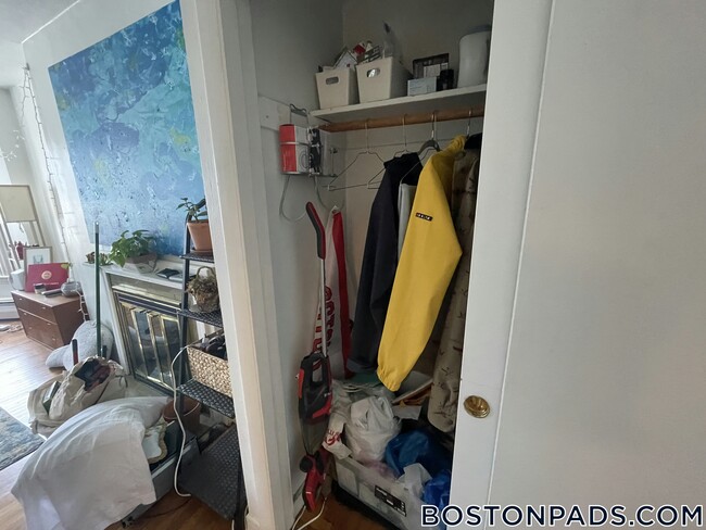 Foto del edificio - 922 Beacon St