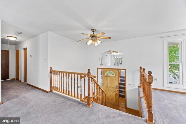 Foto del edificio - 13501 Kelmont Ct