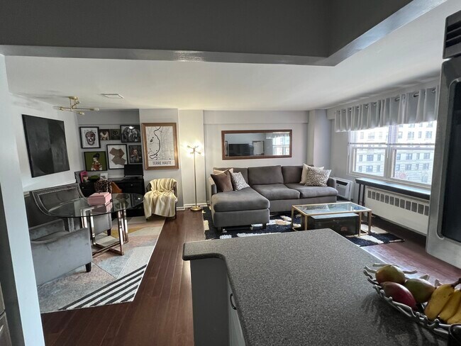 Foto del edificio - 2909 N Sheridan Rd