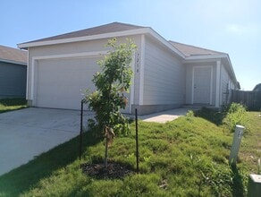 Building Photo - 7218 Duck Pond