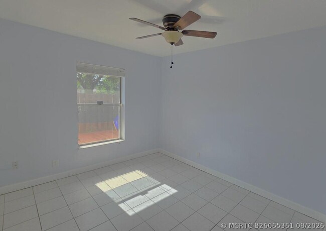 Building Photo - 5686 Shillington Way