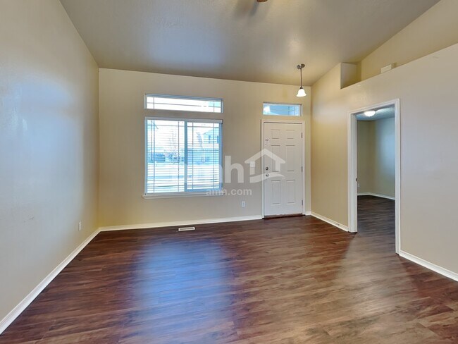 Building Photo - 2296 W Willow Pointe Avenue