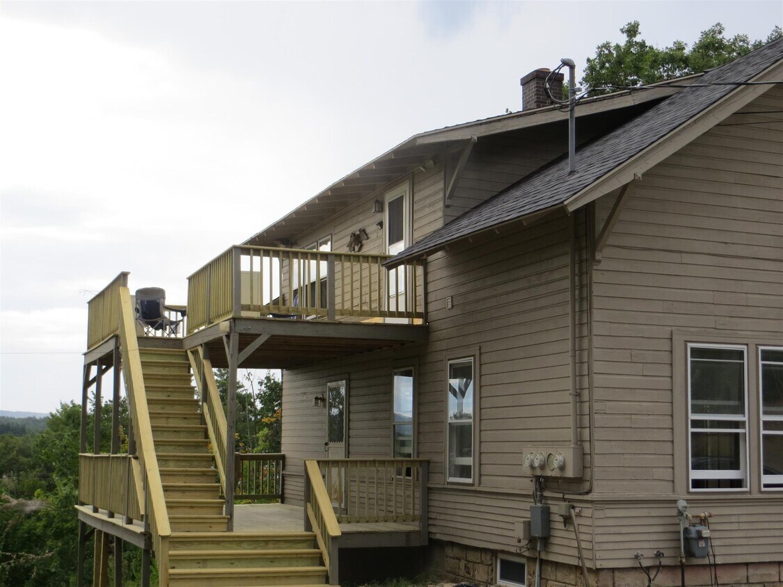 17 Van Dyke Dr Unit 1, Laconia, NH 03246 Room for Rent in Laconia, NH