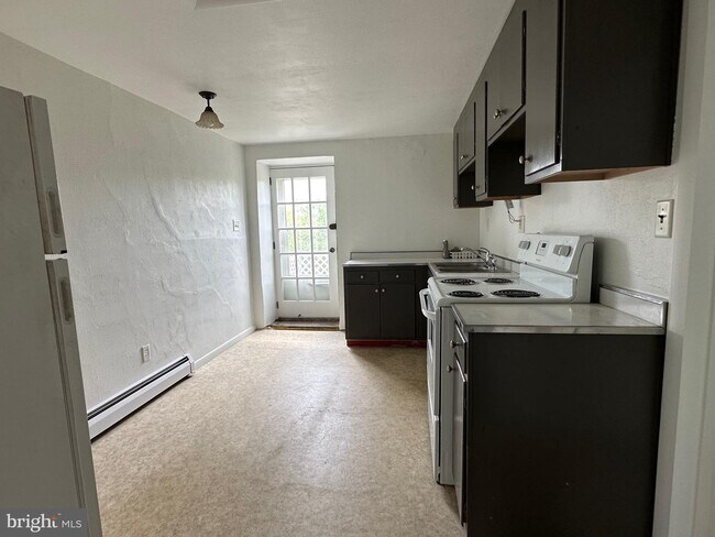 Foto del edificio - 2300 E Cedarville Rd