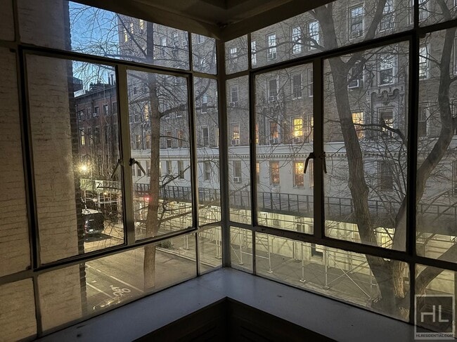 Foto del edificio - FIFTH AVENUE