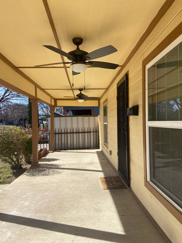 Foto del edificio - 1331 Elmwood Ave