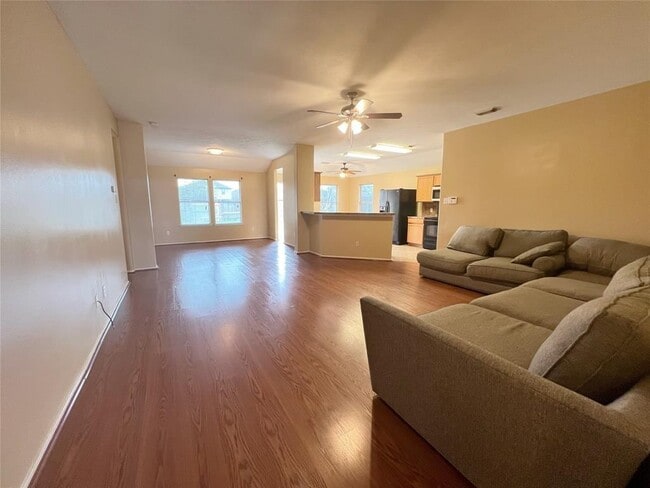 Building Photo - 2706 Trinity Glen Ln