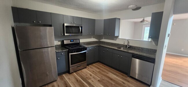 Foto del edificio - 255 Pine Rock Ave
