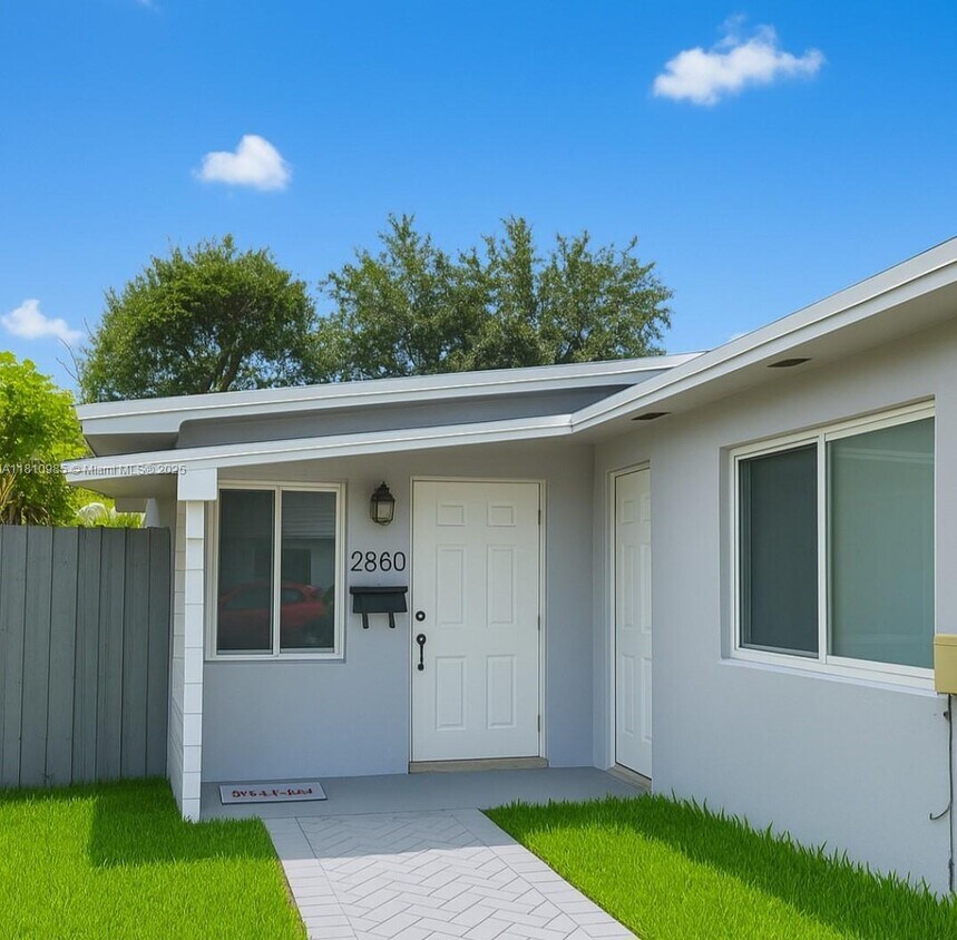 Foto principal - 2860 SW 32nd Ave