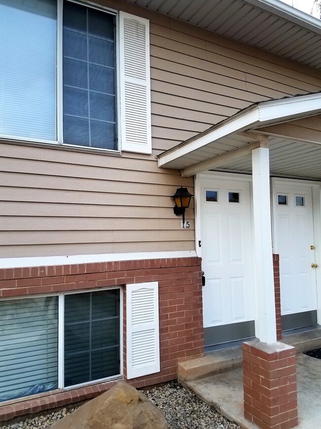 Building Photo - 3 Bedroom Condo With Pool and Views