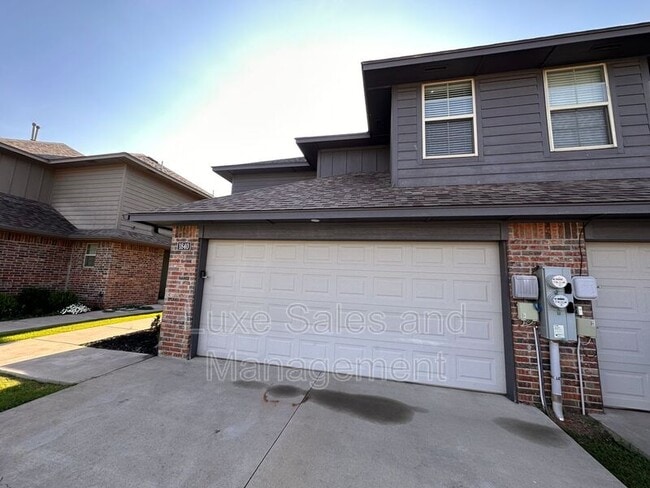 Building Photo - 1840 Casitas Cir