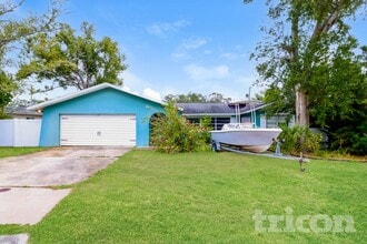 Building Photo - 1350 Cambridge Dr