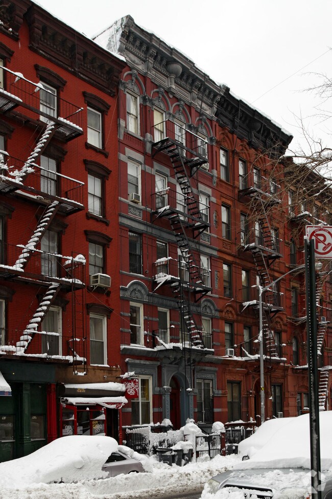 Primary Photo - 95 E 7th St