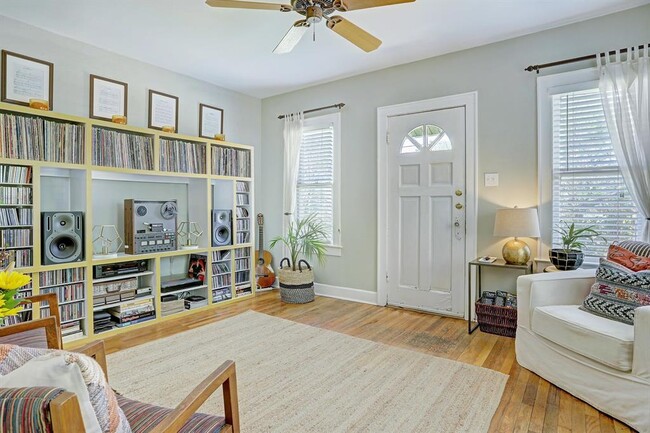 Building Photo - 1705 S 5th St