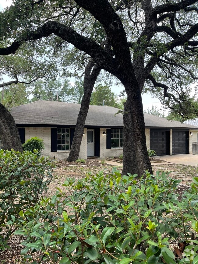Building Photo - 3407 Aldwyche Dr