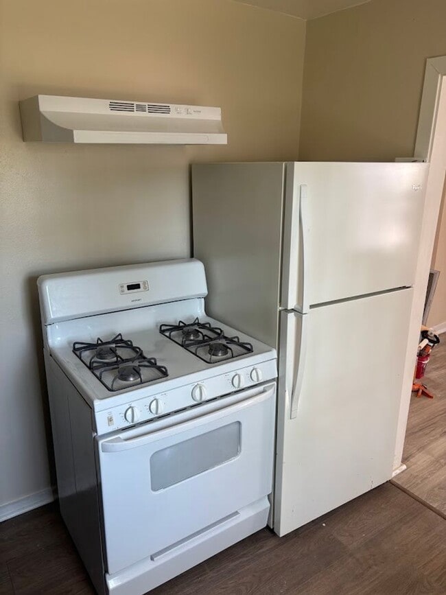 Foto del edificio - 4745 Lind St