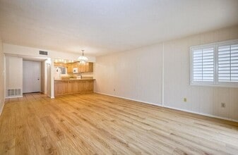 Building Photo - 4095 Bonita Rd