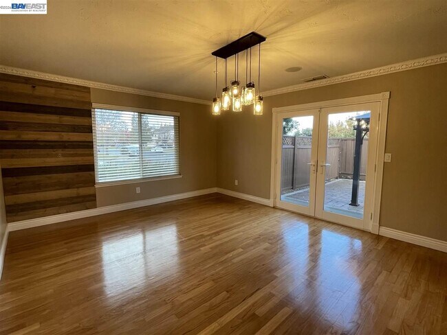 Foto del edificio - 1393 Arrowhead Ave