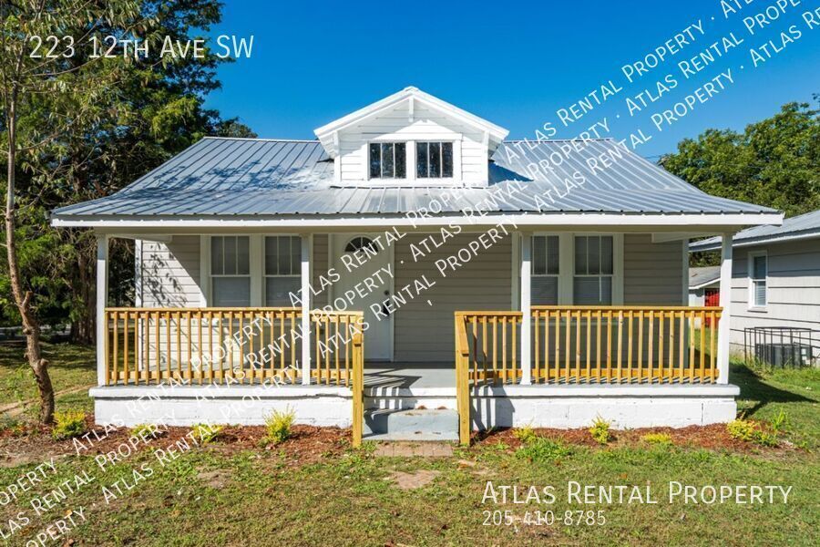 Foto principal - 223 12th Ave SW