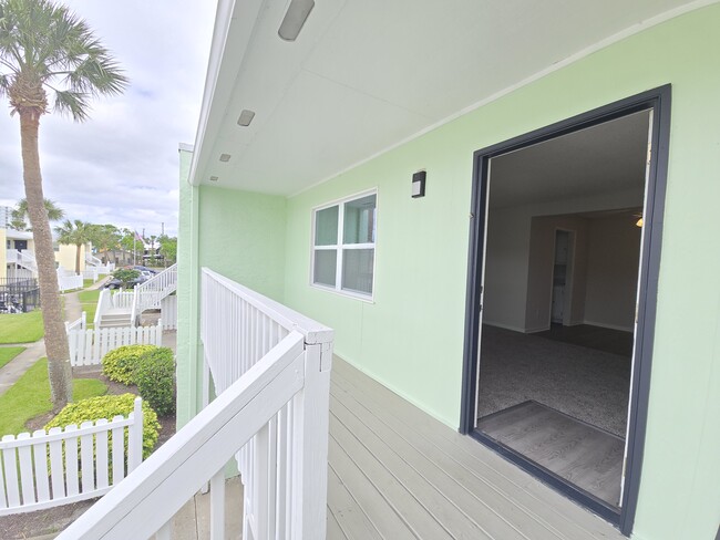 1 Bed/1 Bath Lg-Balcony, 2nd Floor - Marina Vista
